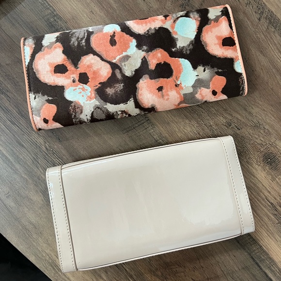 BUNDLE - 2 Aldo clutches - Picture 2 of 9